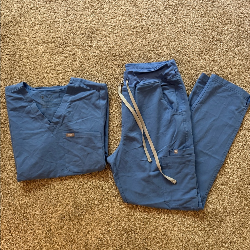 FIGS Ceil Blue Scrub Set